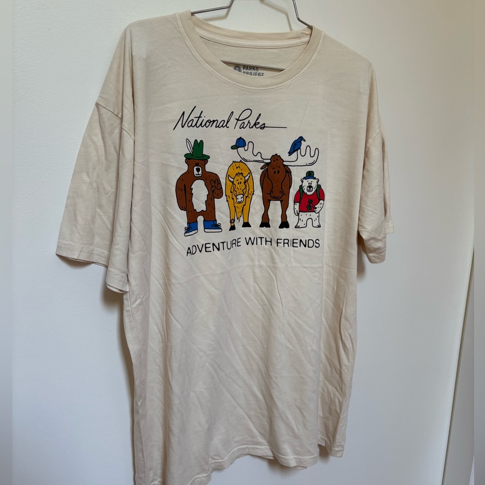 NWOT Parks Project Adventure With Friends T-Shirt Size Large - Picture 4 of 11